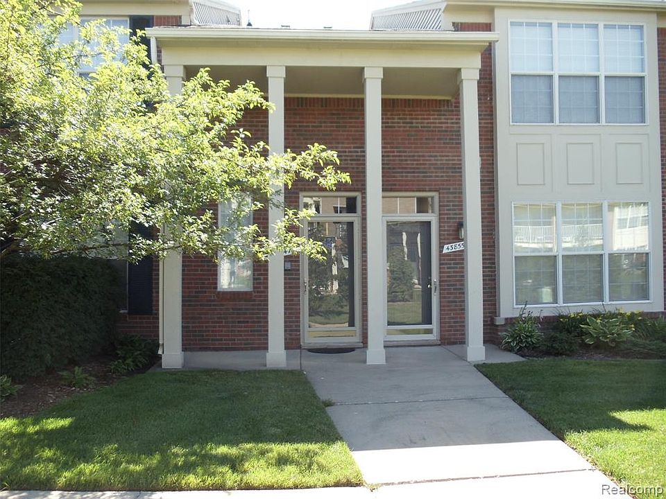 1st image of 43855 Rushcliffe Dr #112