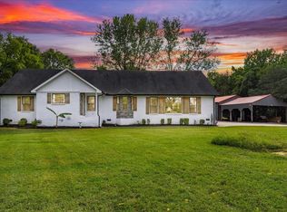 9788 Concord Rd, Rockvale, TN 37153