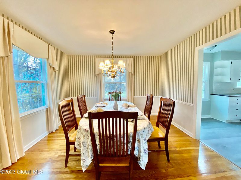 4th image of 2162 Orchard Park Drive