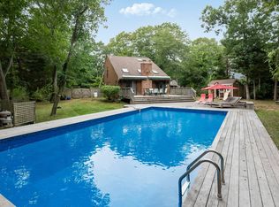 221 Norfolk Dr, East Hampton, NY 11937
