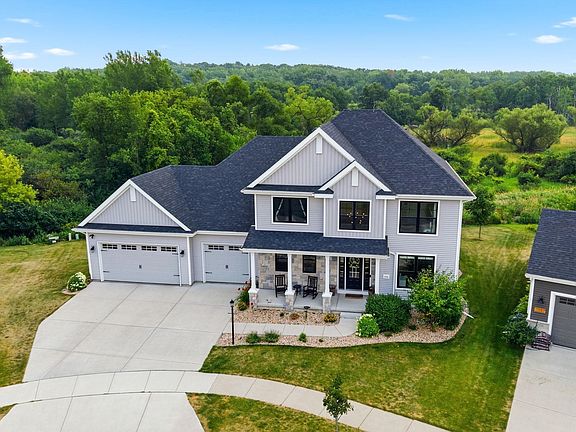 4th image of 2331 Butterfly Cir