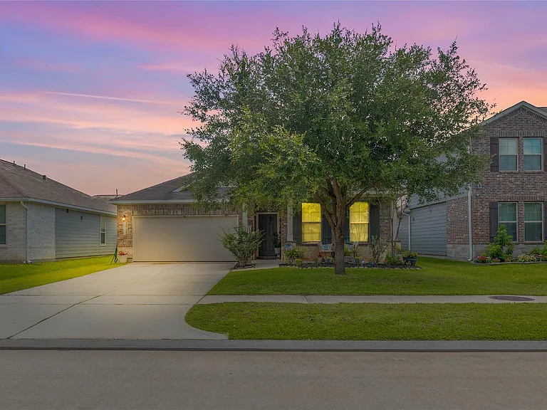 24714 Crimson Pine Dr — Photo 1