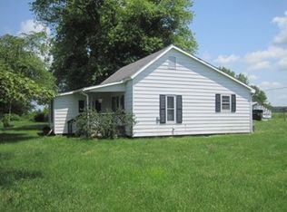 502 County Road 300 N, Wayne City, IL 62895
