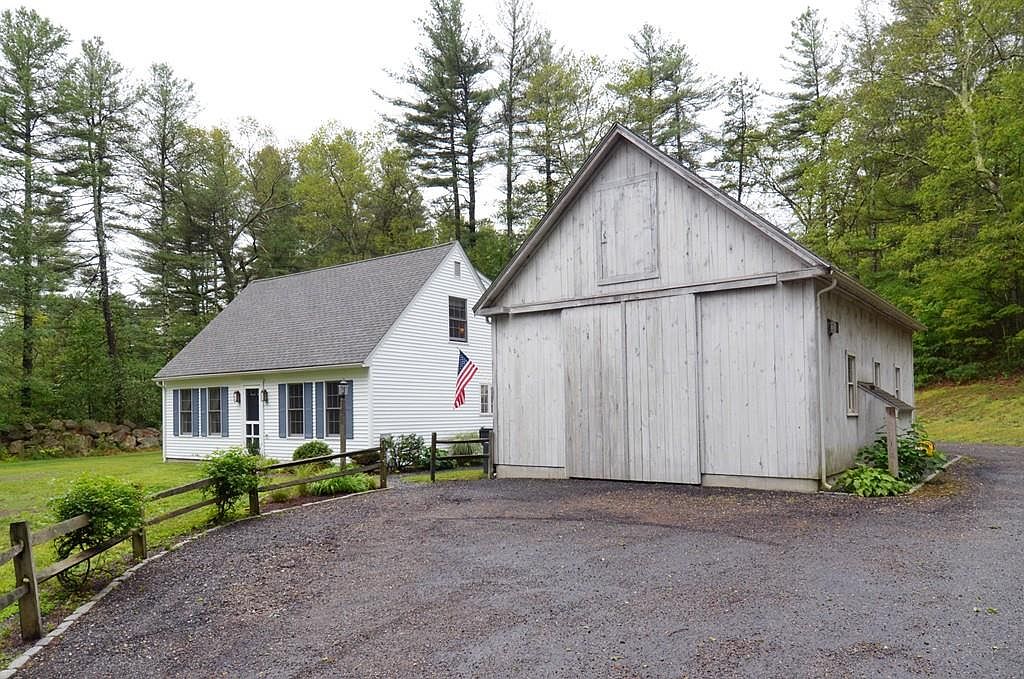 212 Upton St, Grafton, MA 01519 Zillow