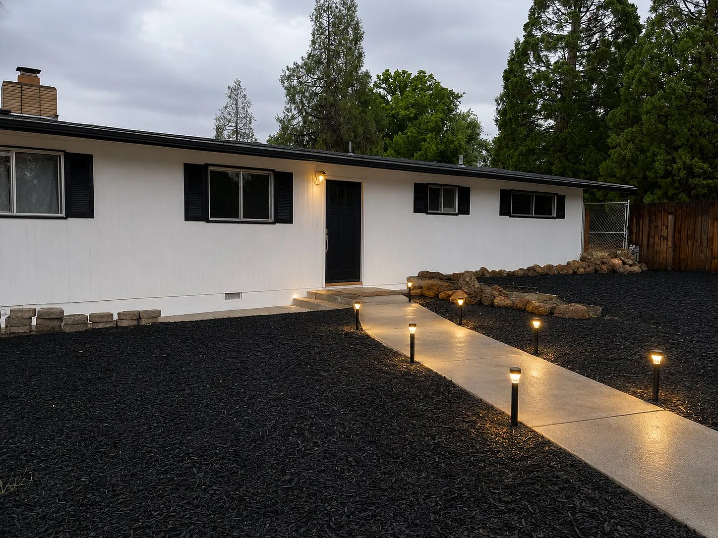 3 bedroom east Medford home on a large lot available for rent. — Photo 1