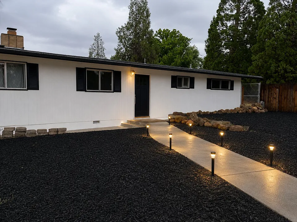 1801 Siskiyou Blvd