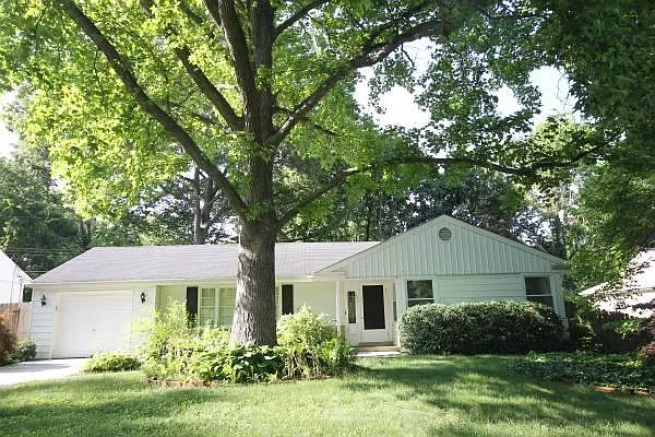 233 Timbercrest Rd photo 1