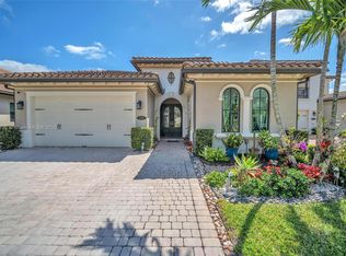 1121 SW 113th Ave, Pembroke Pines, FL 33025