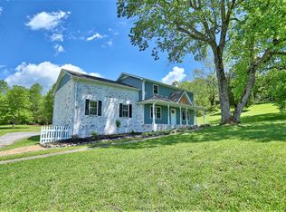 1410 Cantrell Dr, Cottontown, TN 37048