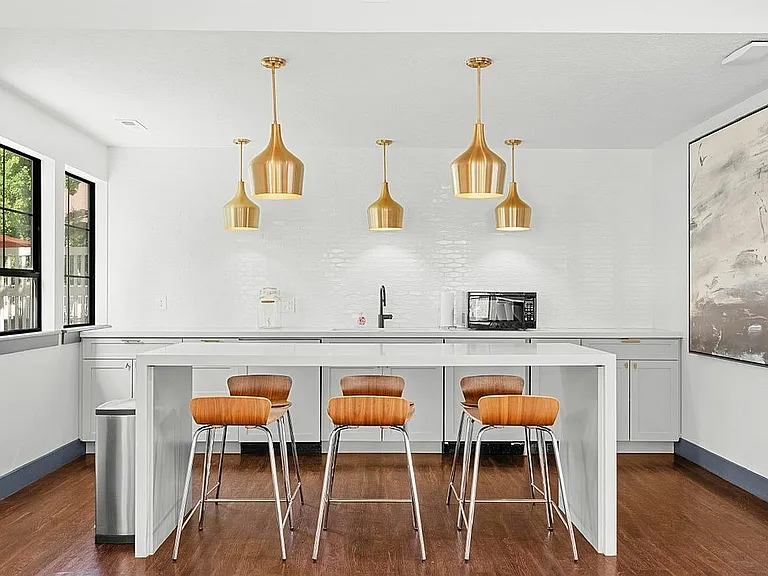 Cottonwood Apartments Kitchen Apt CoWork