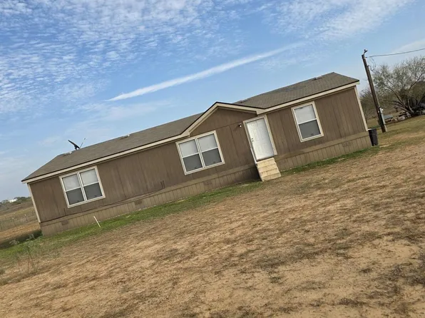 132 S Price, Poteet, TX 78065