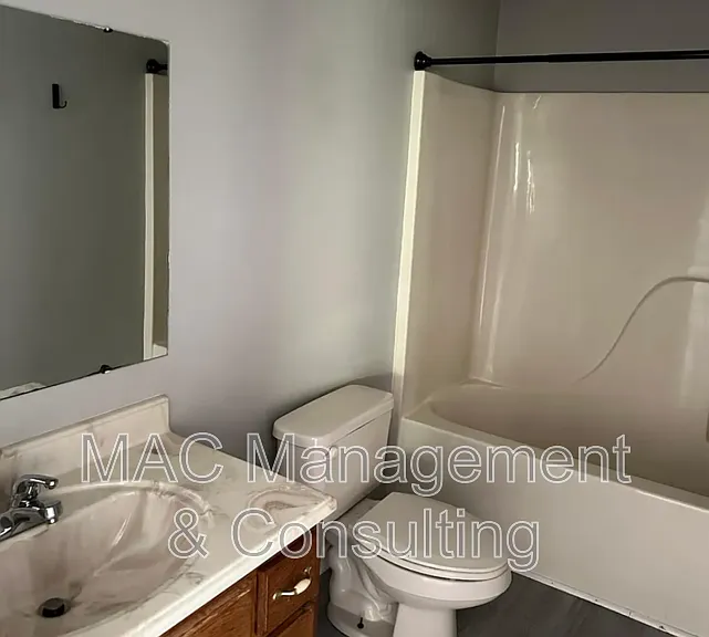 1505 Autumn Ave #1 — Photo 9