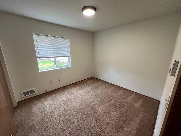 805 E White Birch Ave — Photo 24