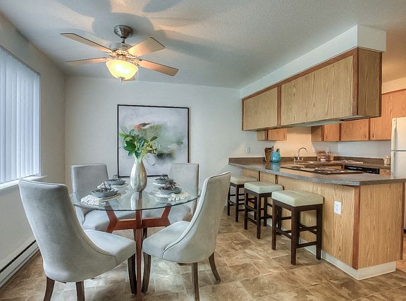 4th image of 20347 NE Halsey St #1-A