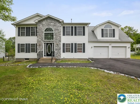 1149 Glade Dr S, Long Pond, PA 18334