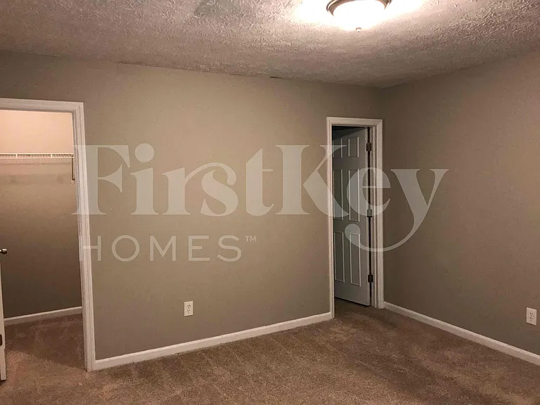 1023 Park Gate Pl — Photo 9