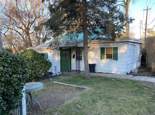 15 Lincoln Pl, Port Washington, NY 11050