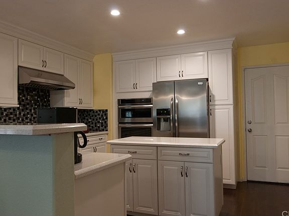 3rd image of 2714 La Salle Pointe