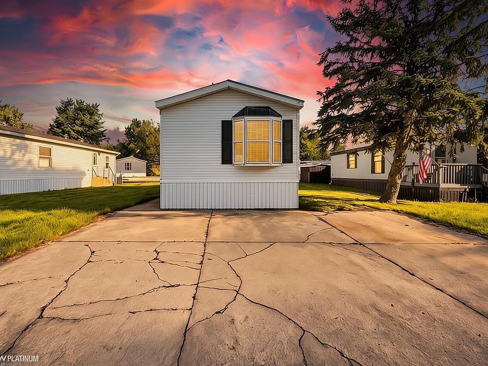 1st image of 29767 Jamestown Dr
