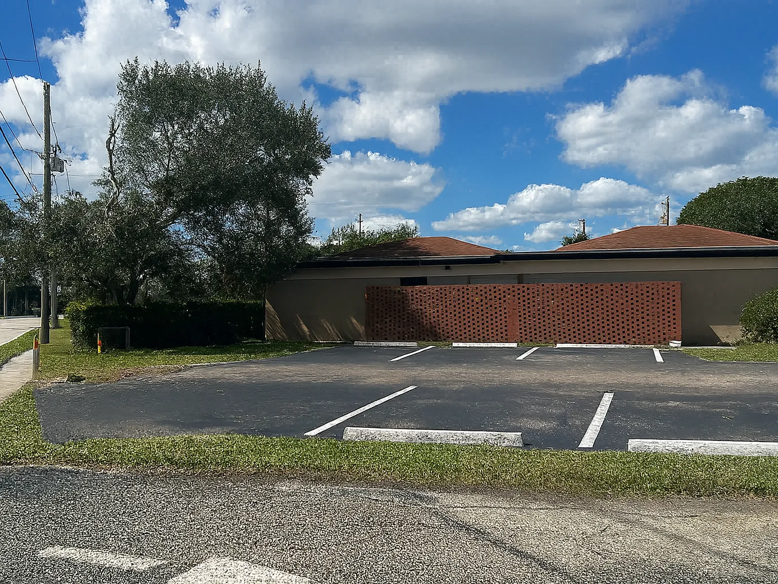1755 Forest Hill Blvd West Palm Beach, FL 33406 — Photo 2