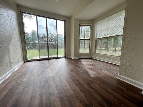 4th image of 2338 Dolphin Ave