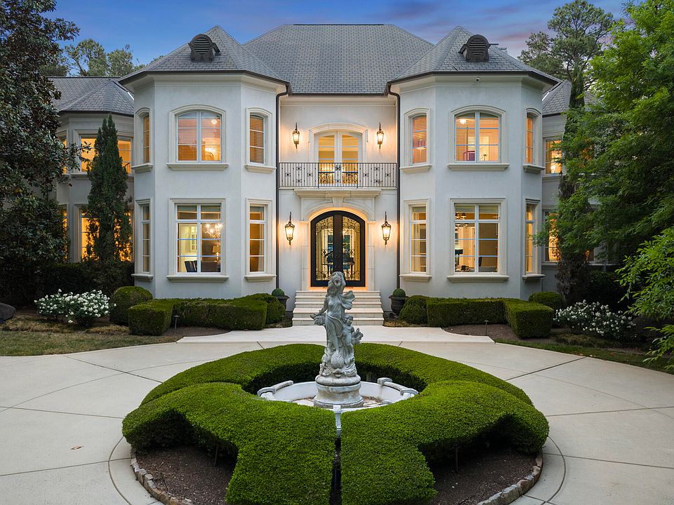 1st image of 367 Royal Sunset Dr