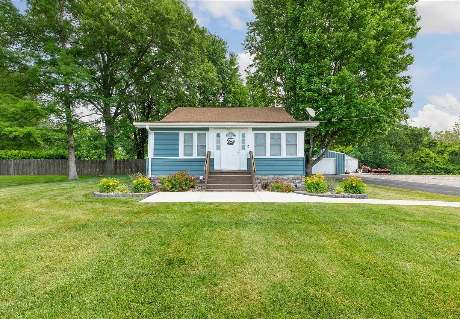4889 Humbert Rd, Alton, IL 62002 Zillow
