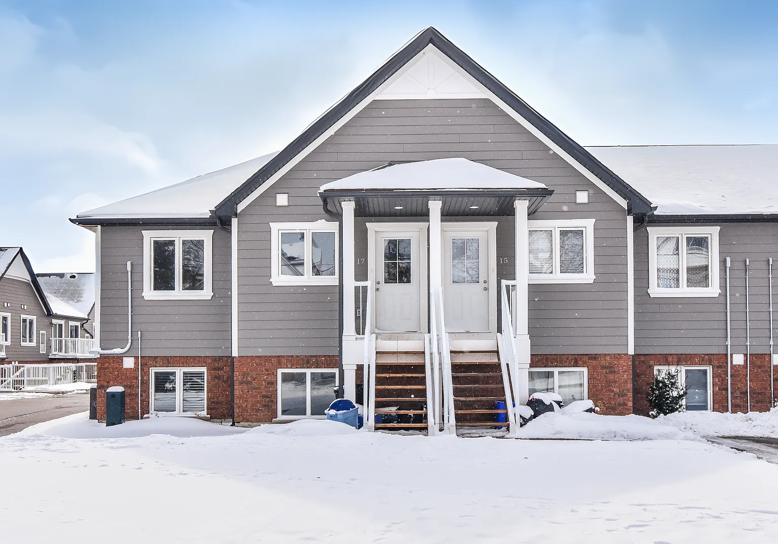 225 Riddell St #50 photo 1
