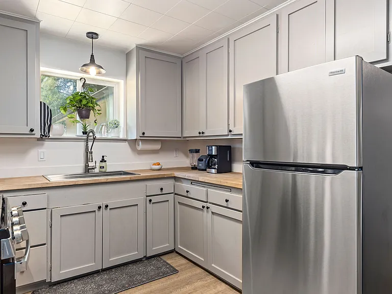 2087 Upper River Rd — Photo 4