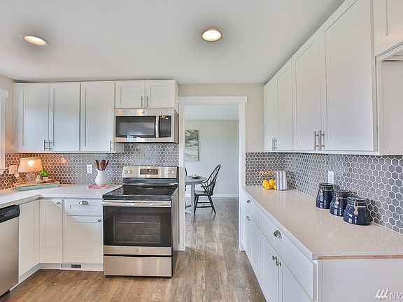 4th image of 9908 257th Street Ct E