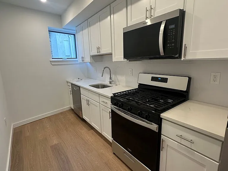 723 West Ave #3 — Photo 3