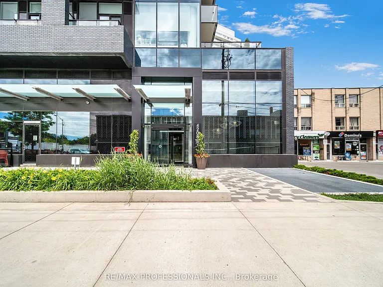 4208 Dundas St W #711 — Photo 29
