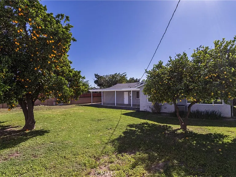 19233 Napa St — Photo 27