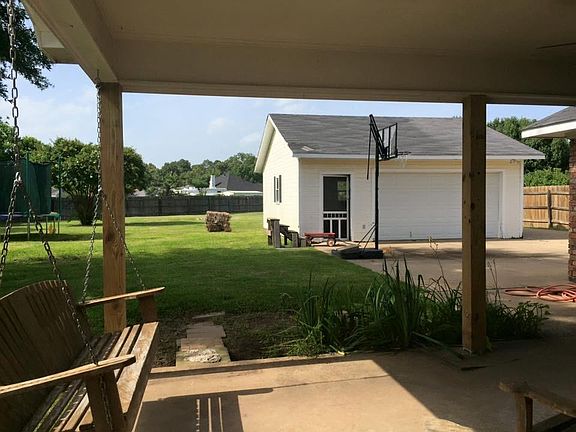 3rd image of 106 Pinehurst Pl