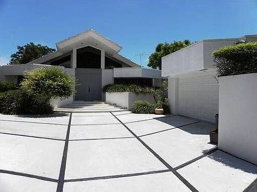 1st image of 1024 E Cypress Dr