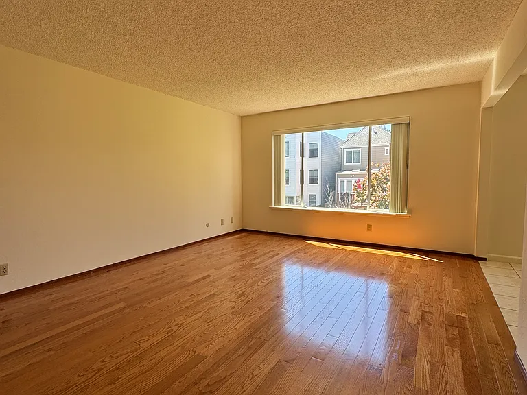 241 9th Ave #2 — Photo 2
