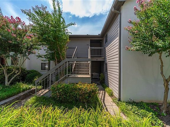 3rd image of 48 Finch Trl NE