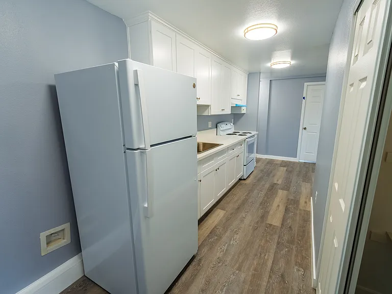 10374 Long Beach Blvd #H — Photo 10