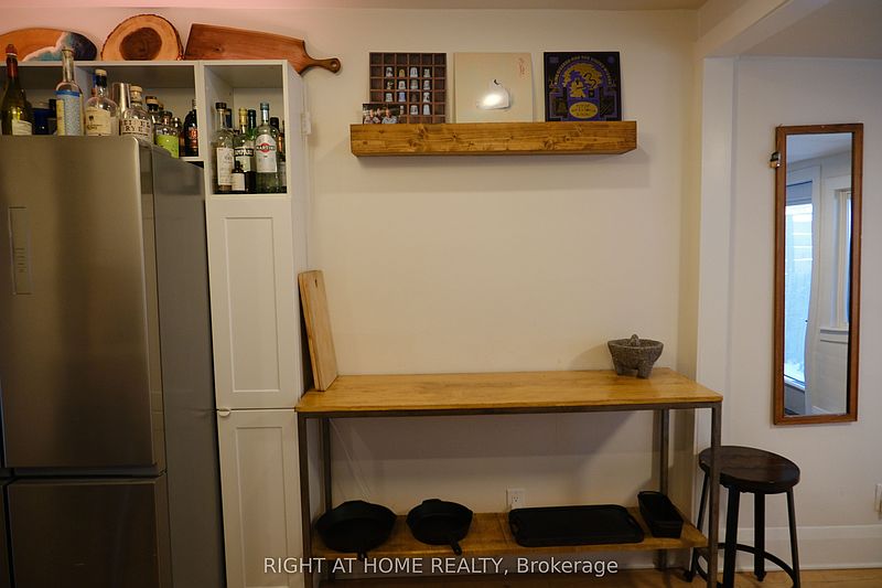 Toronto Townhouse for rent - 2 Bedrooms — photo 12