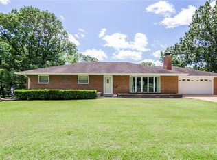 917 W Kelley St, De Soto, MO 63020