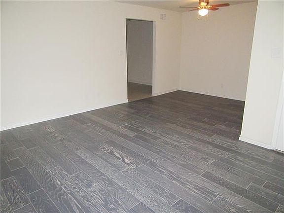 5th image of 3156 Chatsworth Dr