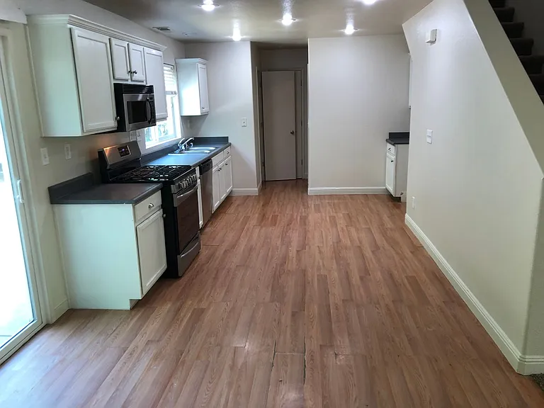 3711 Compass Pointe Ave — Photo 9