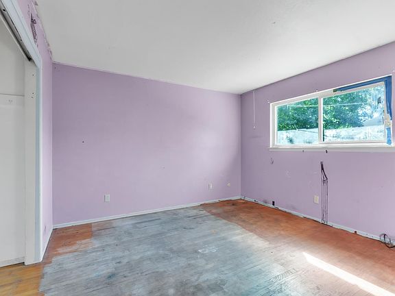 4th image of 1309 Topaz Way