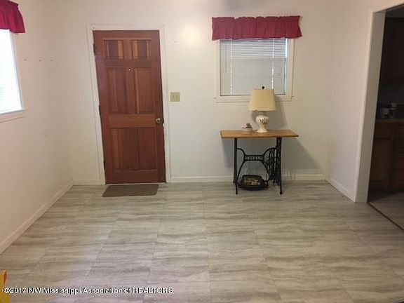 5th image of 1370 Haywood Dr
