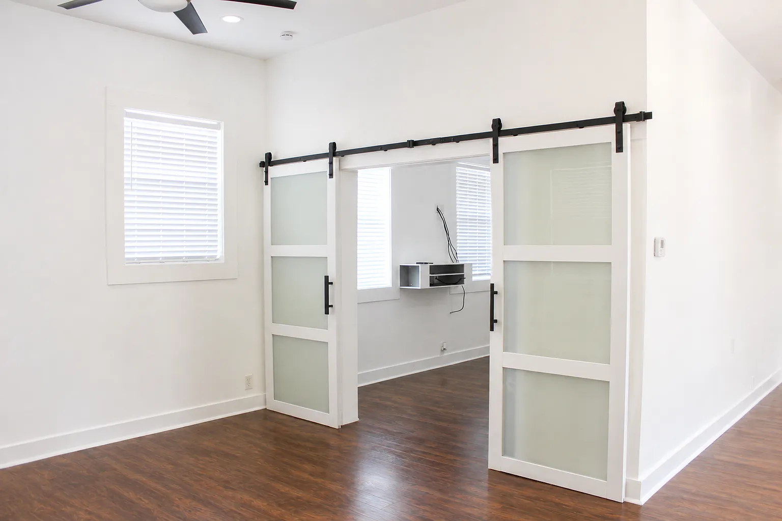 2 bed, 2208 sqft, $2,200 — Photo 3