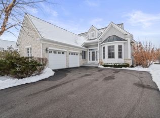 130 S Newport Ct, Lake Forest, IL