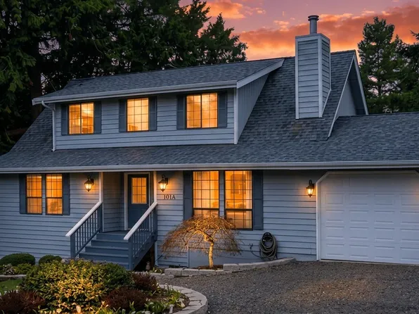 12506 NE Virginia Court, Kingston, WA 98346