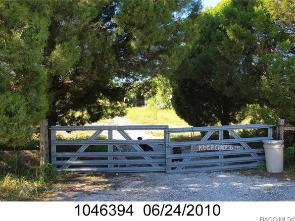 9422 W Hereford Ln, Crystal River, FL 34428