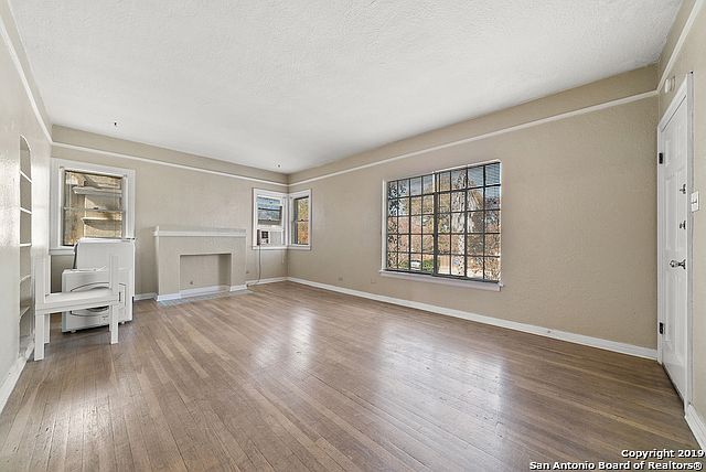 1st image of 268 E Lullwood Ave APT 3