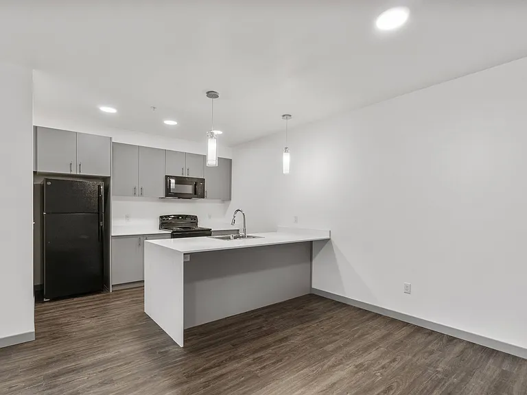 Serenity Apartments — Photo 142